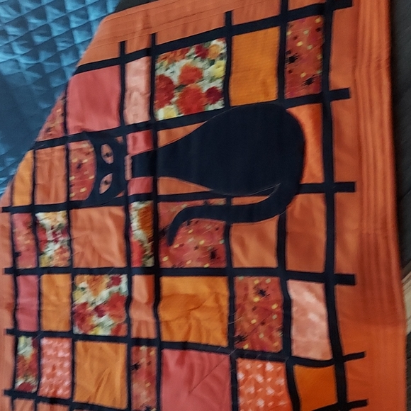Halloween Cat Hanging Quilt - Picture 5 of 5
